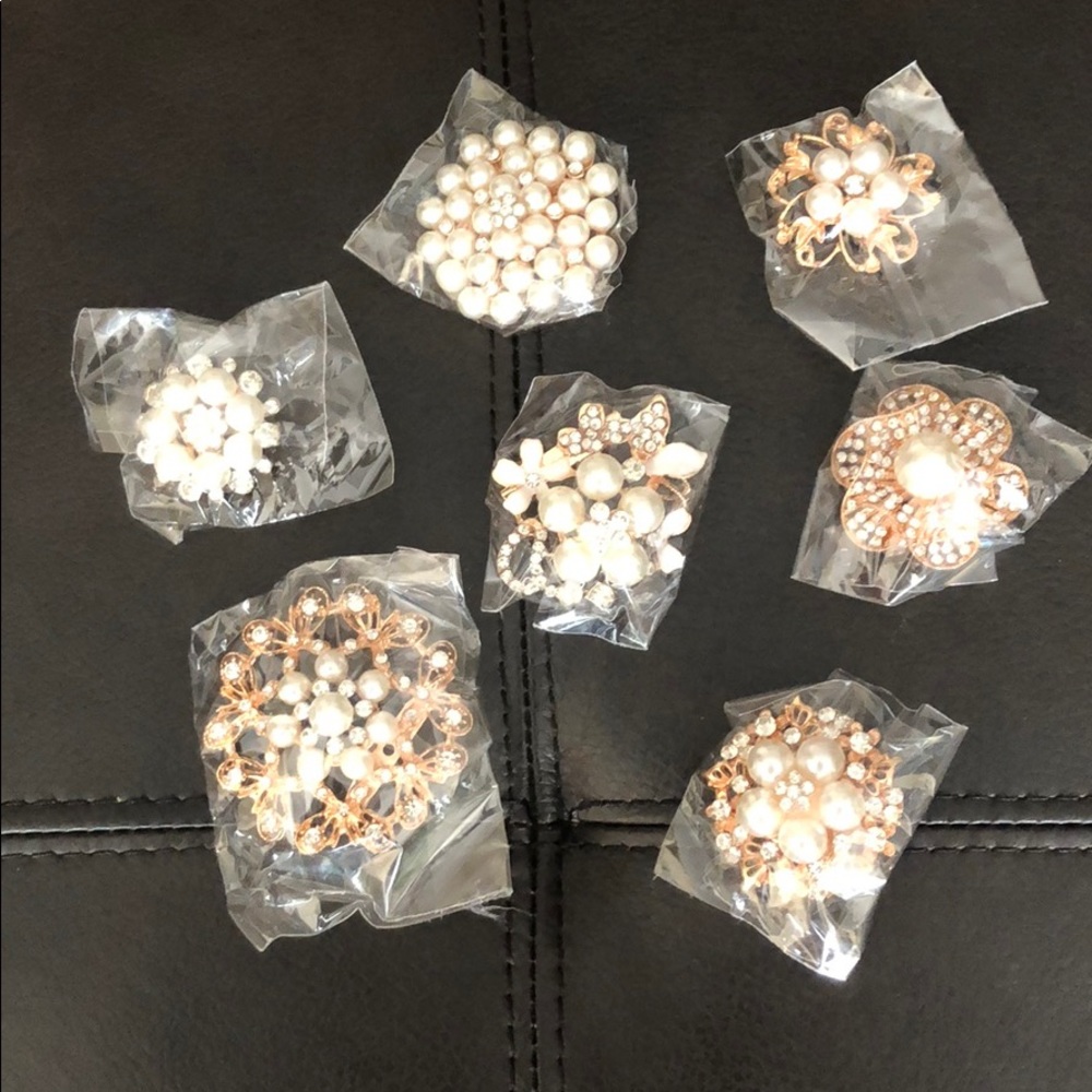 7pcs Rose Gold-Tone Rhinestone Brooches